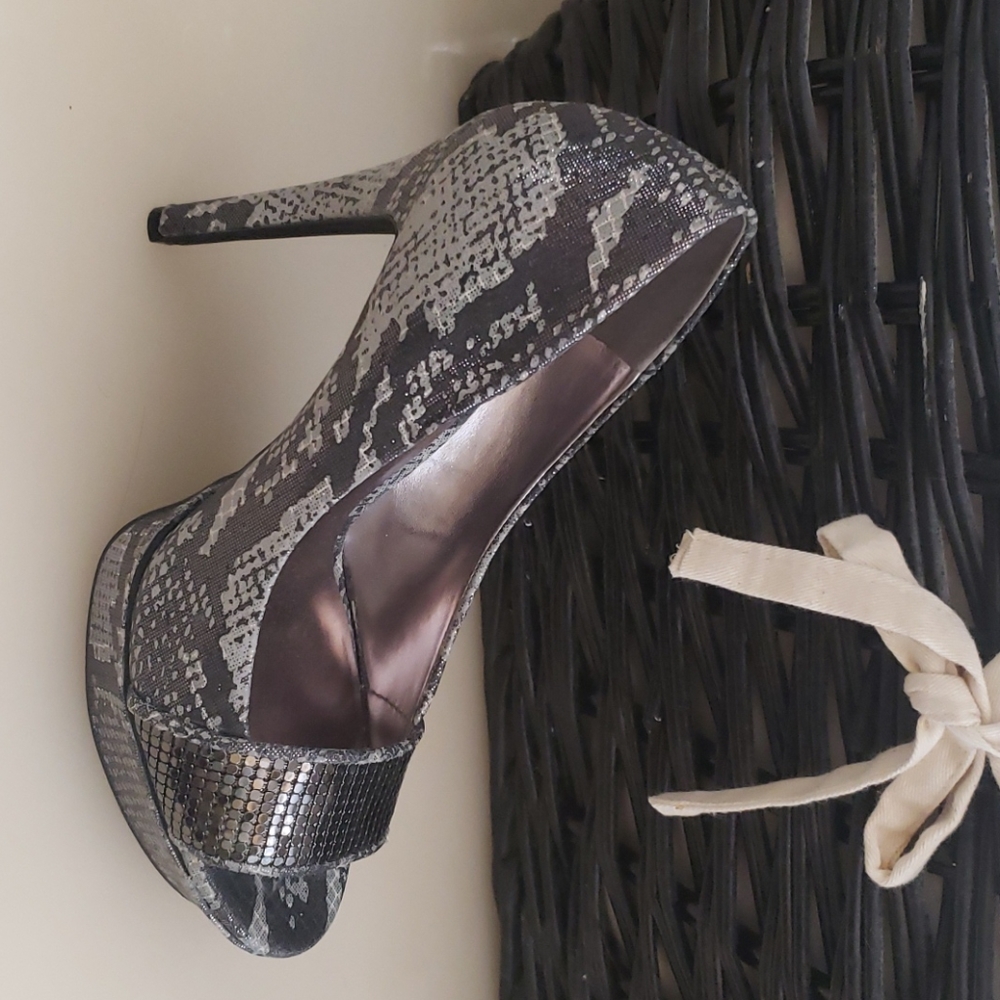 Jessica Simpson Snake Pumps